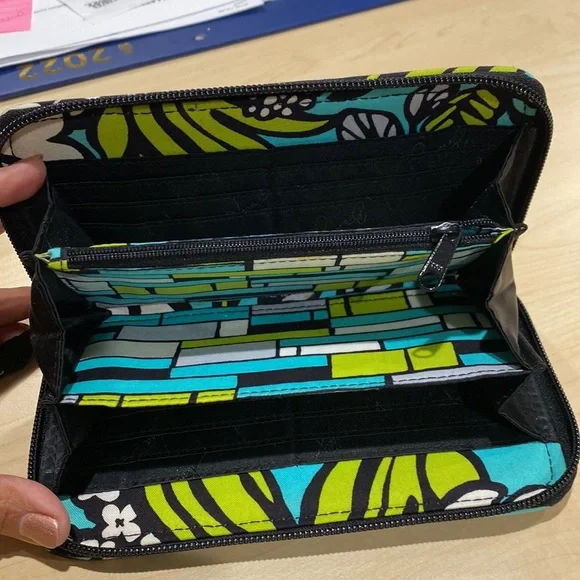 Vera Bradley “Island Blooms” Zipper Wallet - Picture 2 of 4